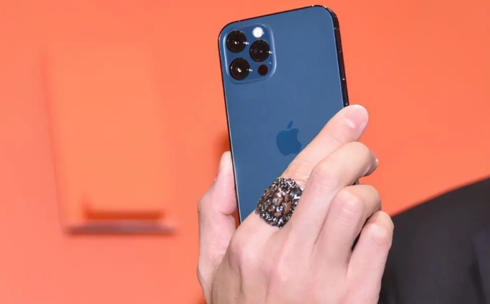 白云苹果手机维修分享iPhone12系列重启方法教程 